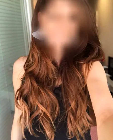 Büsra, 35