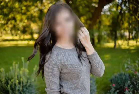 Denise, 32