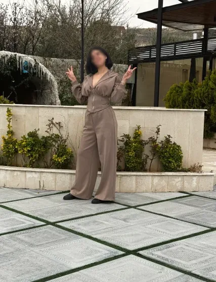 Diana, 34