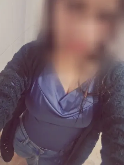 Fiona, 33