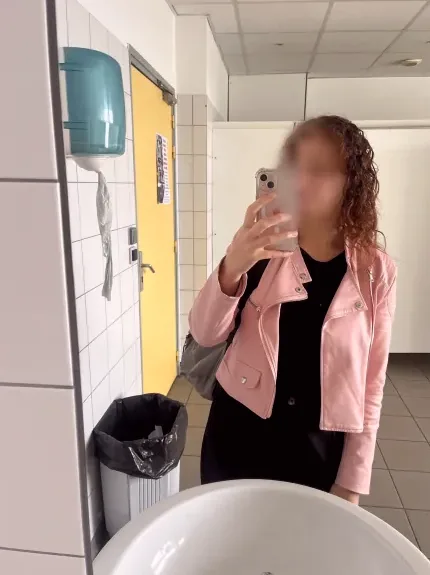 Isabell, 20