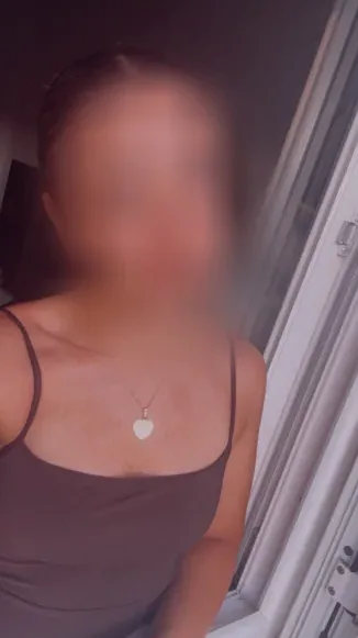 Jacqueline, 25