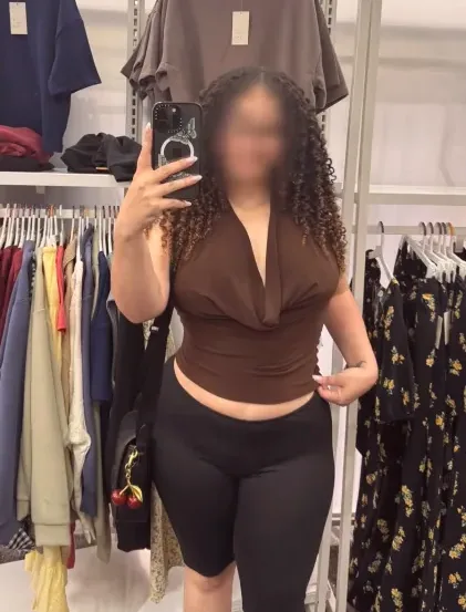 Jasmin, 30