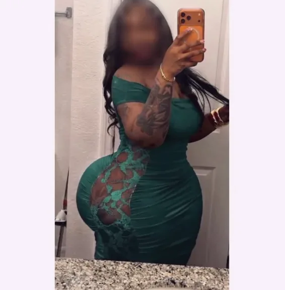 Maike, 26