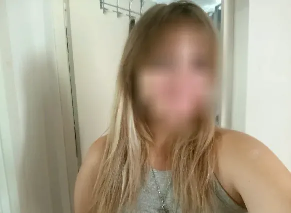 Pauline, 20